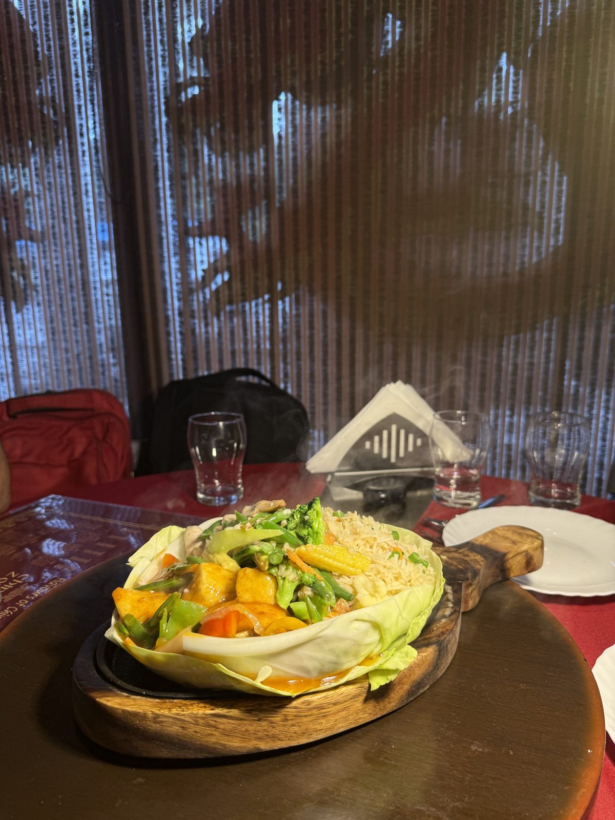 Thai-style vegetable sizzler with rice